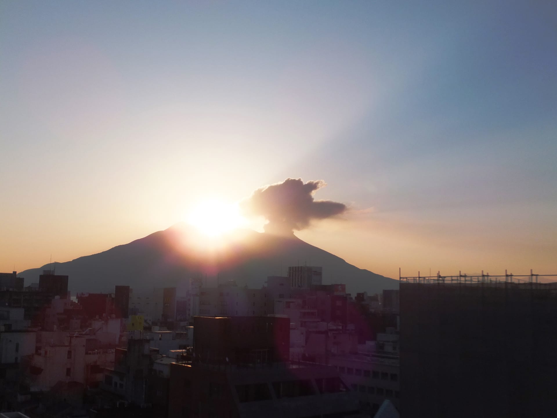 21日は夏至で新月で日食！